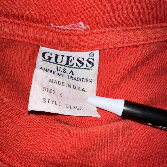 Vintage 90s T-shirt Guess USA size small orange spell out logo blank - Picture 2 of 9